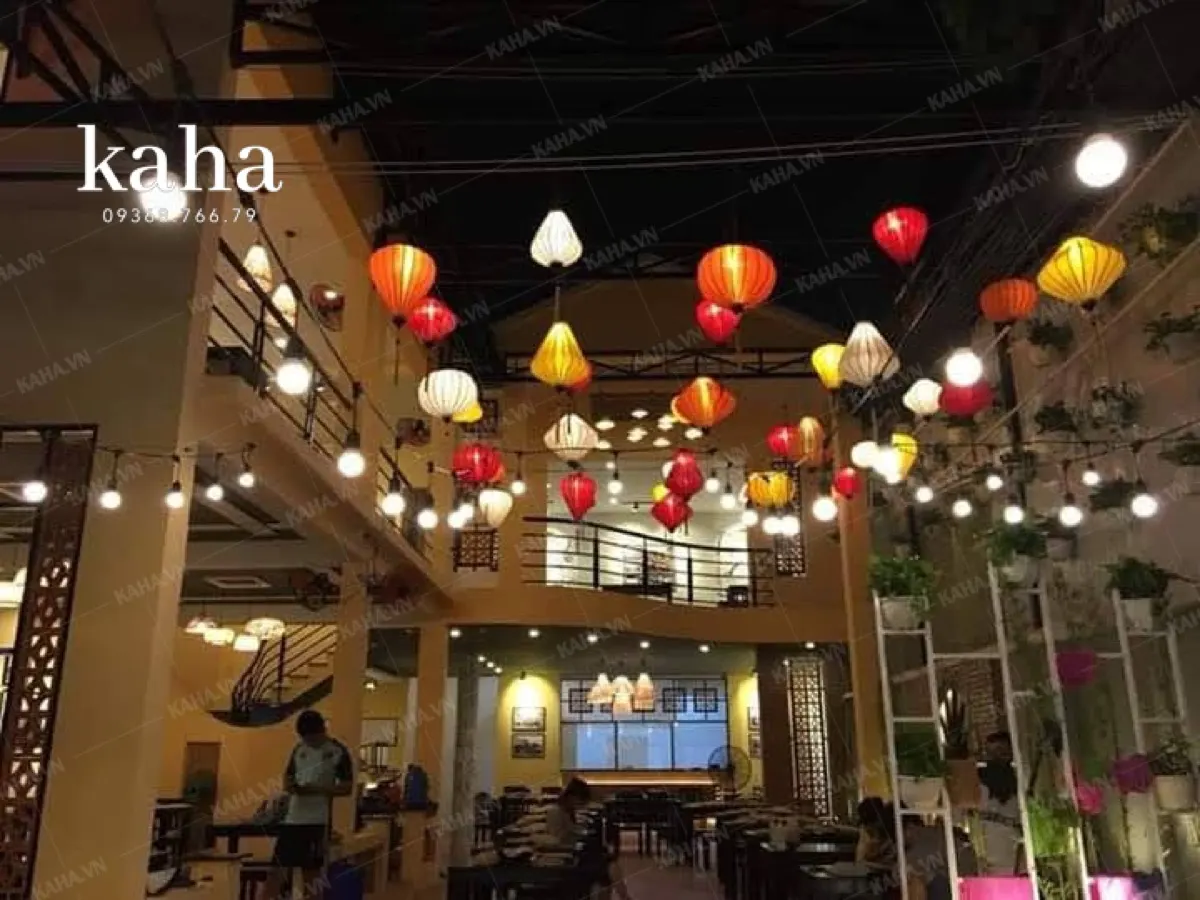 Đèn lồng Hội An trang trí lobby khách sạn