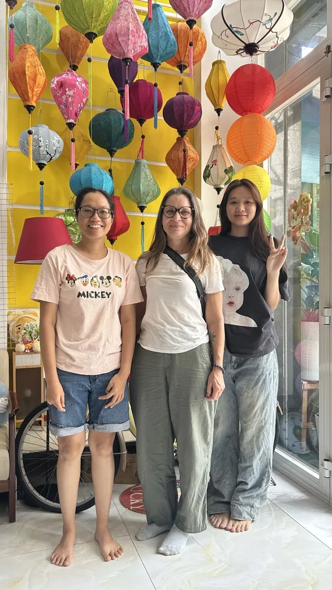 Happy customer LongDenViet lantern showroom