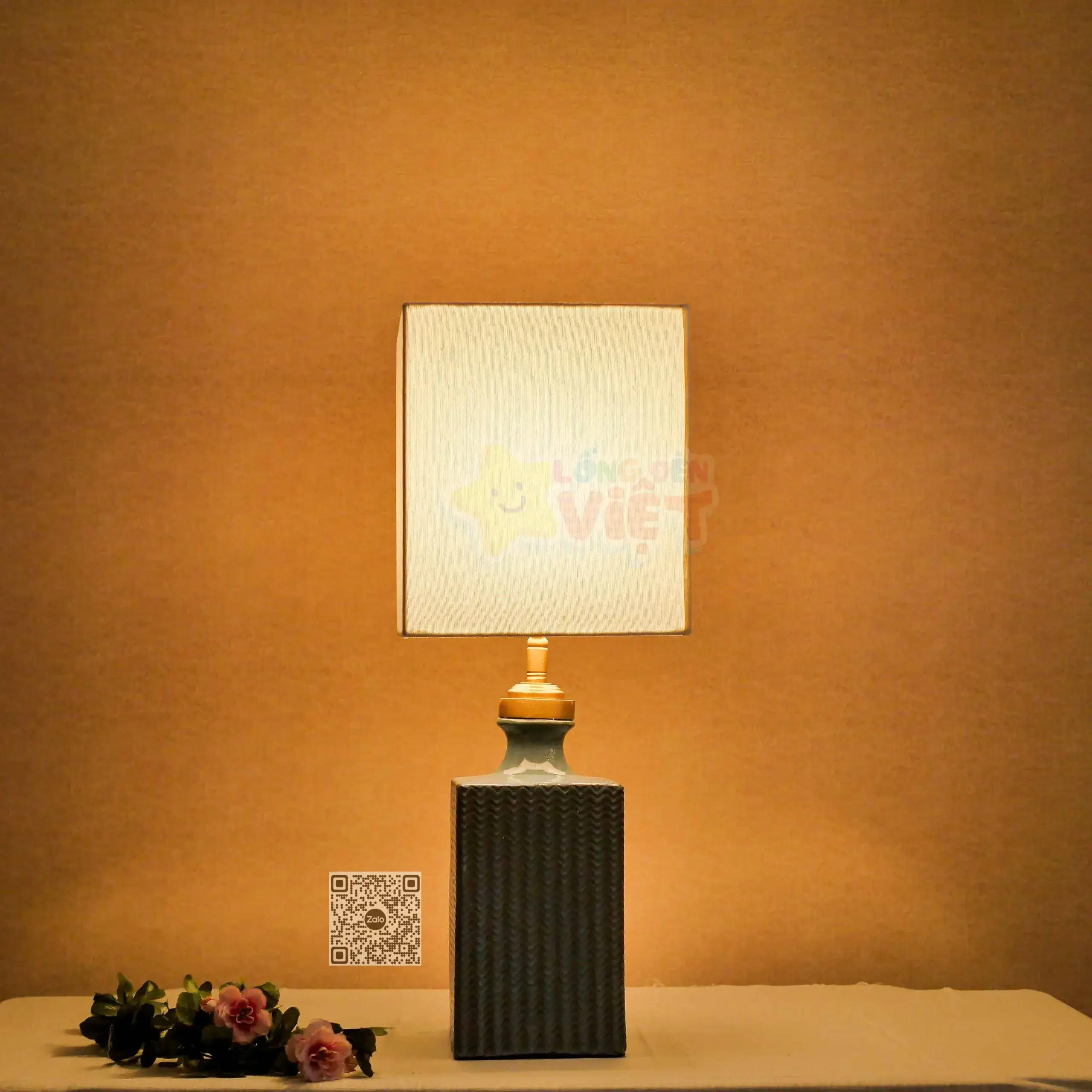 Đèn bàn trang trí 81914 Đèn bàn trang trí 81914 — đèn bàn trang trí Việt Nam | LongDenViet