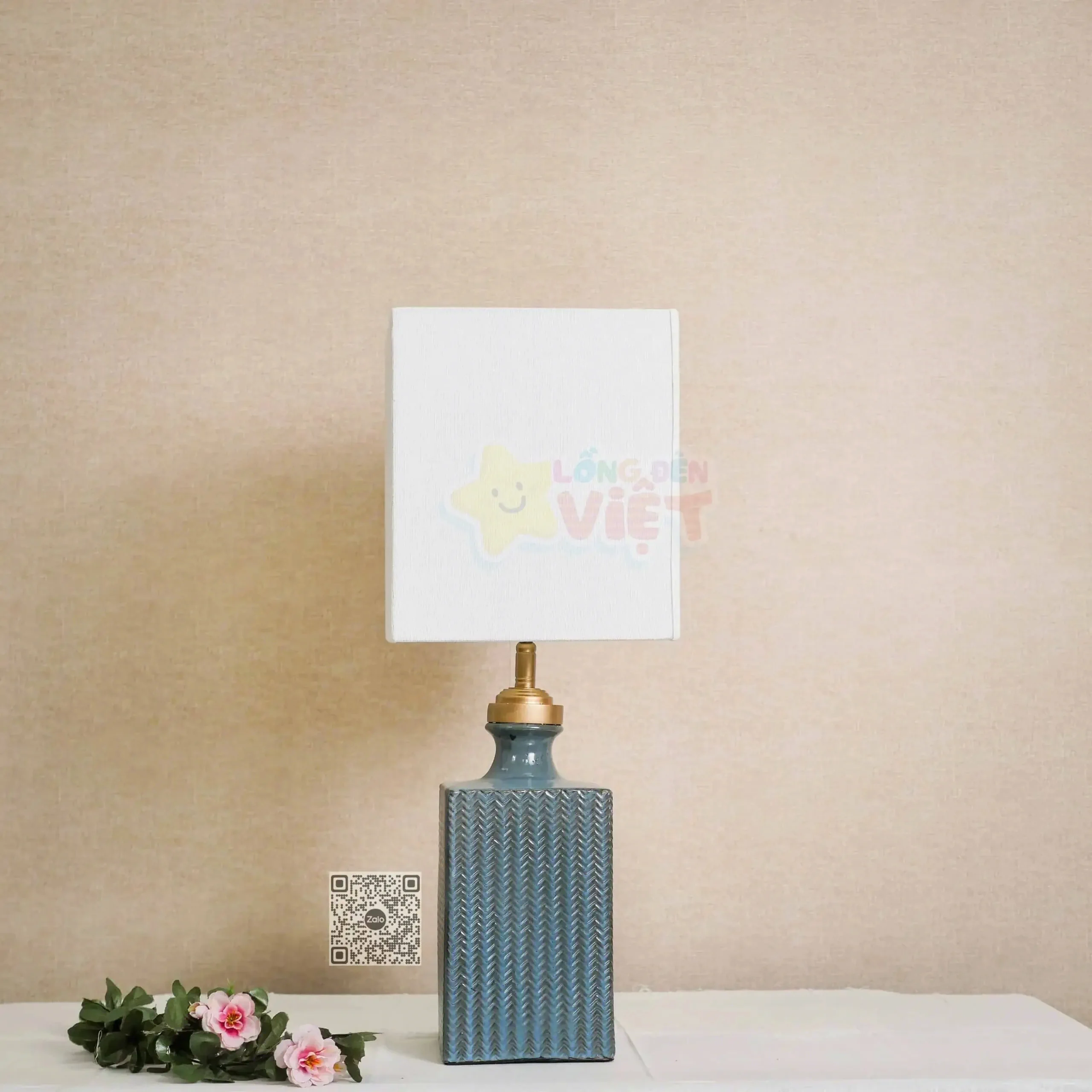 Đèn bàn trang trí 81914 Đèn bàn trang trí 81914 — đèn trang trí nội thất Việt Nam | LongDenViet