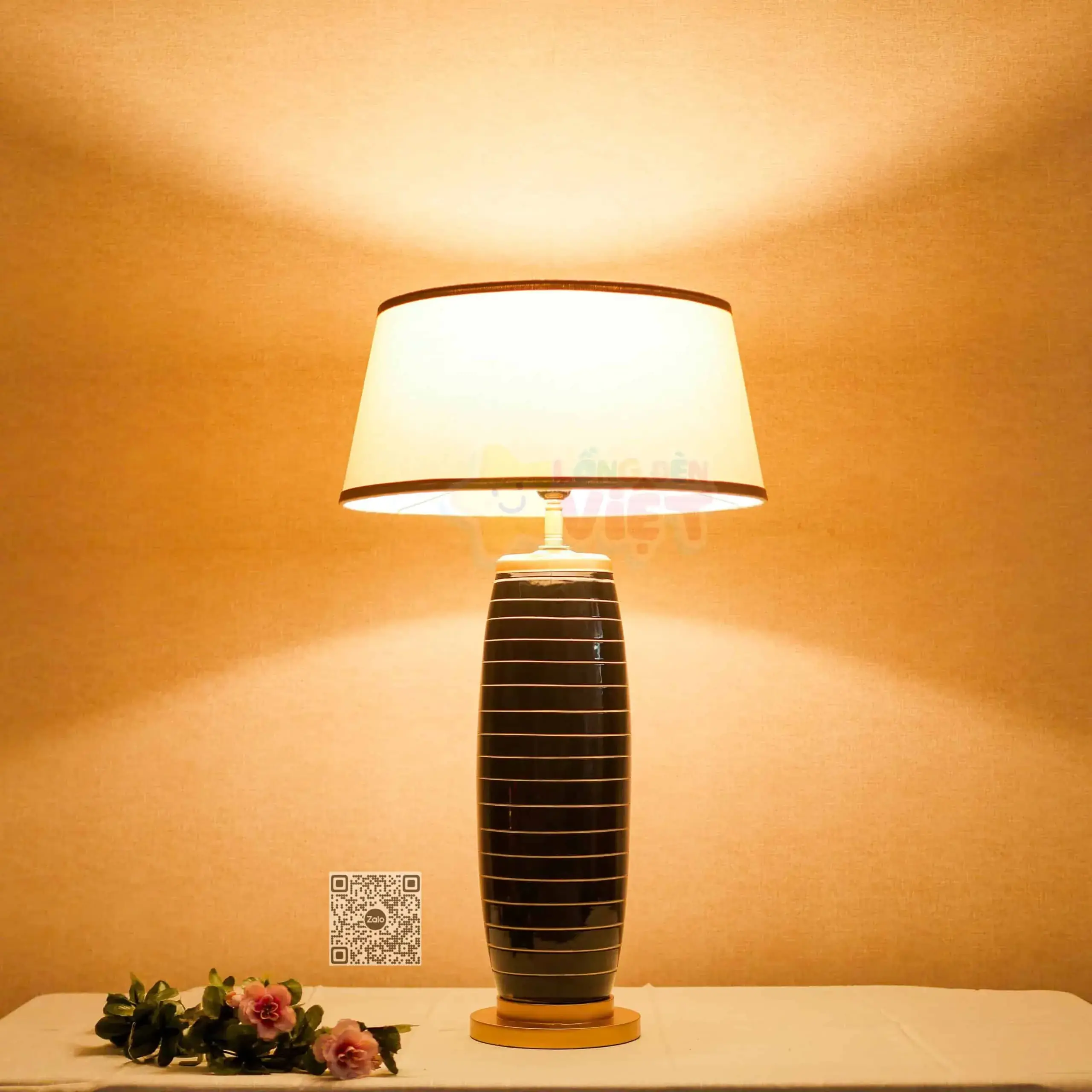 Đèn bàn trang trí 81927 Đèn bàn trang trí 81927 — đèn bàn trang trí Việt Nam | LongDenViet