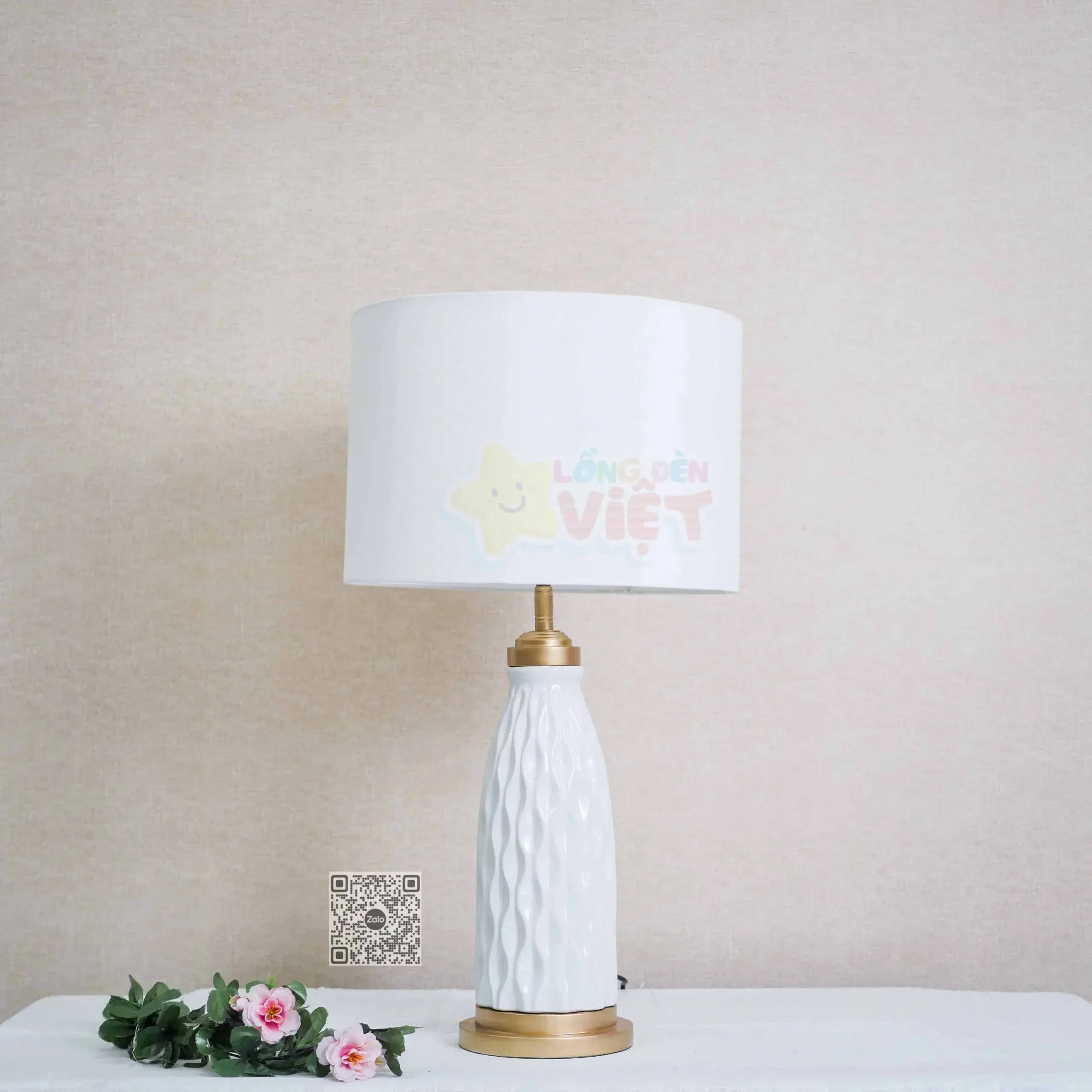 Đèn bàn trang trí 81928 Đèn bàn trang trí 81928 — đèn trang trí nội thất Việt Nam | LongDenViet