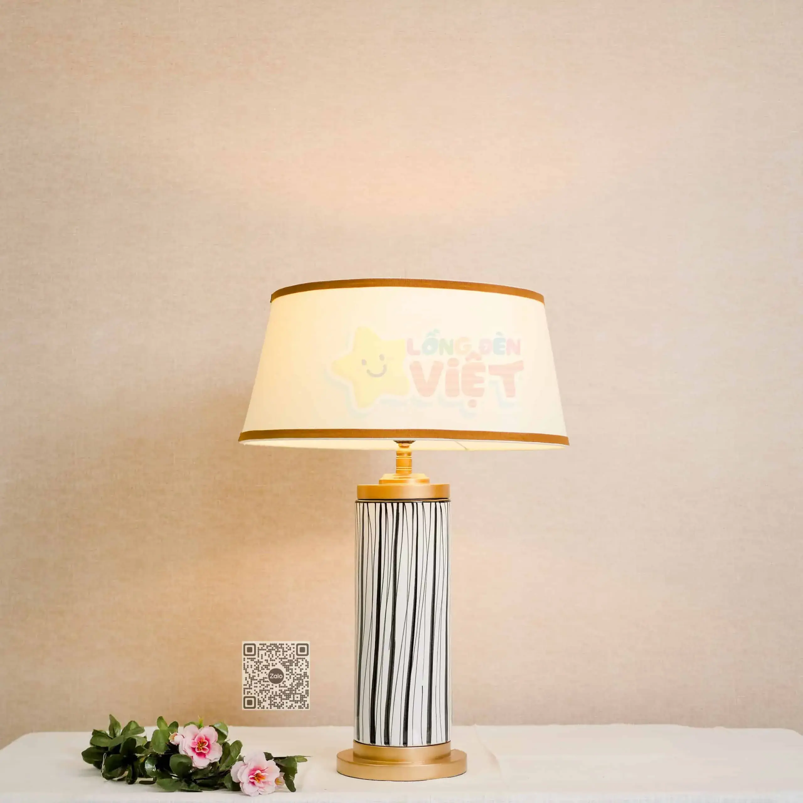 Đèn bàn trang trí 81921 Đèn bàn trang trí 81921 — đèn bàn trang trí Việt Nam | LongDenViet