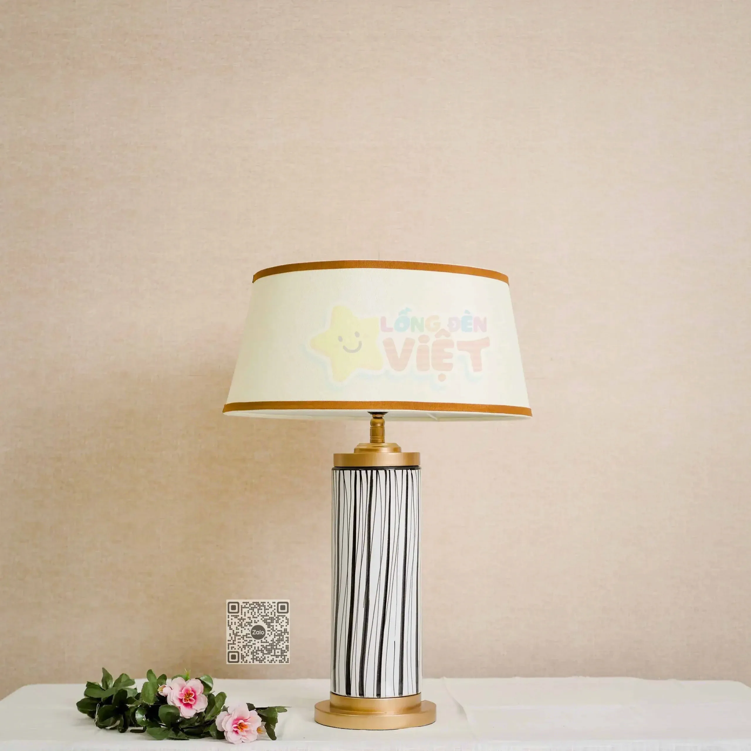 Đèn bàn trang trí 81921 Đèn bàn trang trí 81921 — đèn trang trí nội thất Việt Nam | LongDenViet