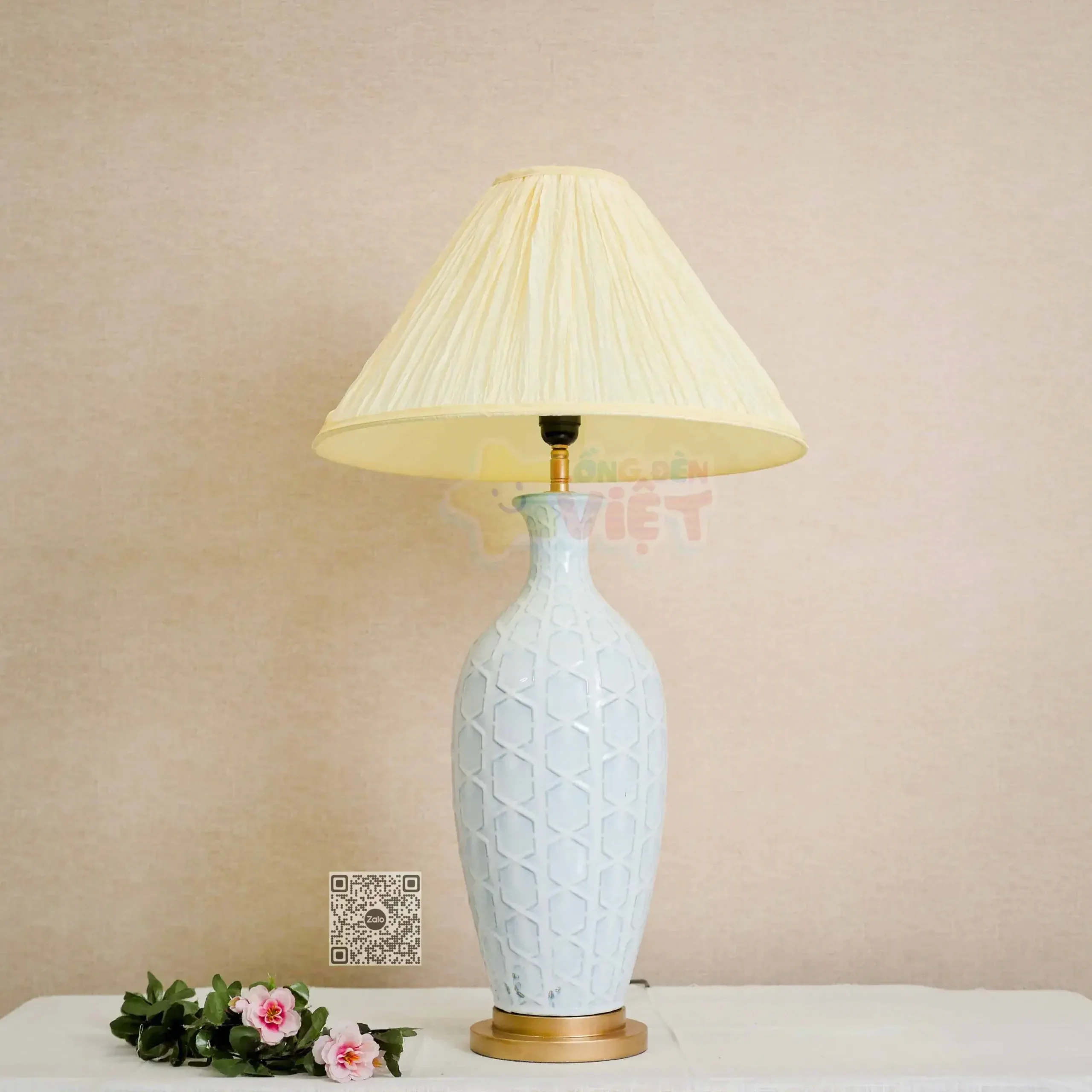 Đèn bàn trang trí 81922 Đèn bàn trang trí 81922 — đèn trang trí nội thất Việt Nam | LongDenViet