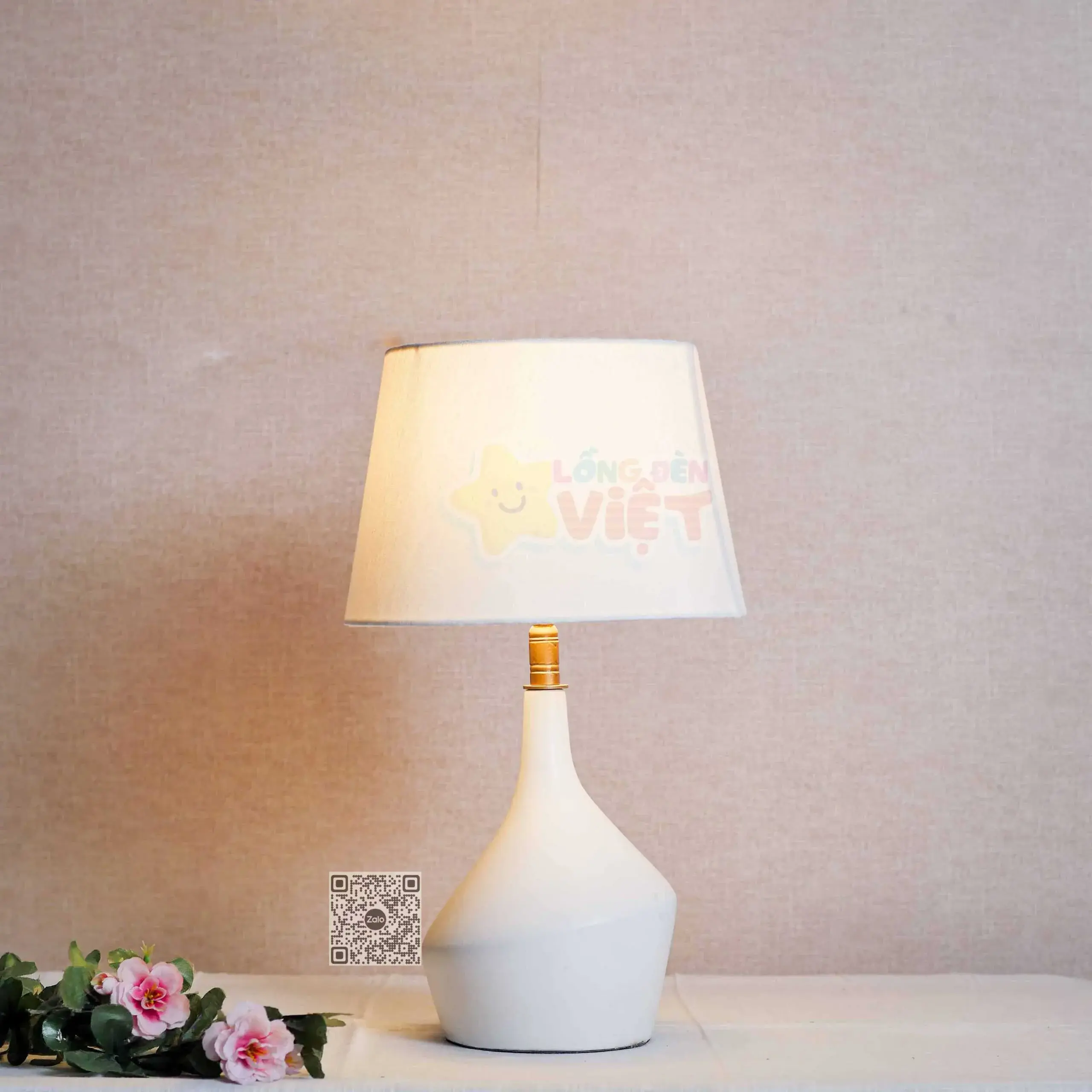 Đèn bàn trang trí 81911 Đèn bàn trang trí 81911 — đèn bàn trang trí Việt Nam | LongDenViet