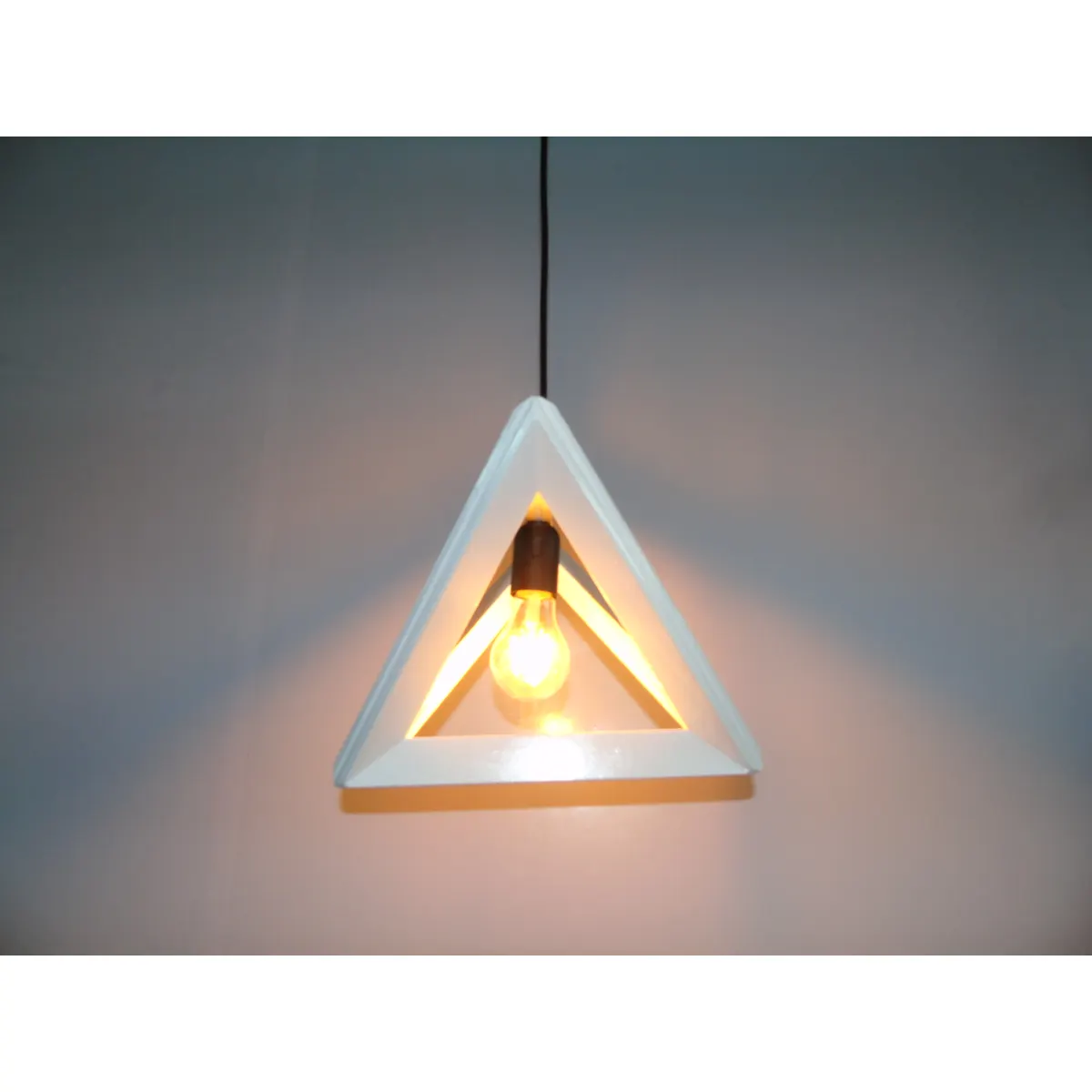 Đèn Thả Gỗ Tam Giác Trắng Tối Giản Đèn Thả Gỗ Tam Giác Trắng Tối Giản — đèn thả trần Việt Nam | LongDenViet