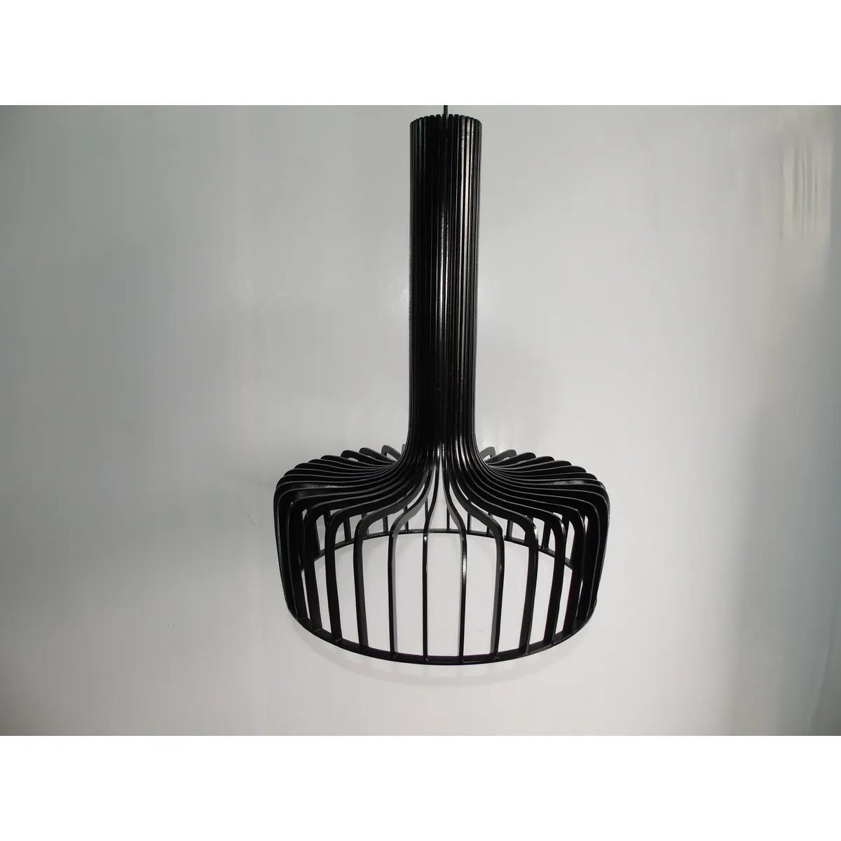 Đèn Thả Gỗ Đen Phễu Ngược Trang Trí Quán Bar Đèn Thả Gỗ Đen Phễu Ngược Trang Trí Quán Bar — đèn thả trần Việt Nam | LongDenViet