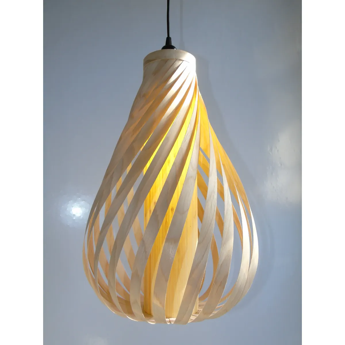 Đèn Thả Gỗ Xoắn Giọt Nước Dài Nhà Hàng Đèn Thả Gỗ Xoắn Giọt Nước Dài Nhà Hàng — đèn thả trần Việt Nam | LongDenViet