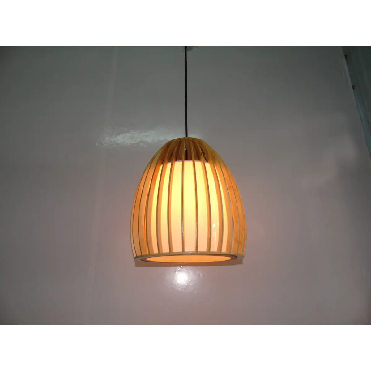 Đèn Thả Gỗ Chuông Vải Mờ Trong Suốt Đèn Thả Gỗ Chuông Vải Mờ Trong Suốt — đèn thả trần Việt Nam | LongDenViet