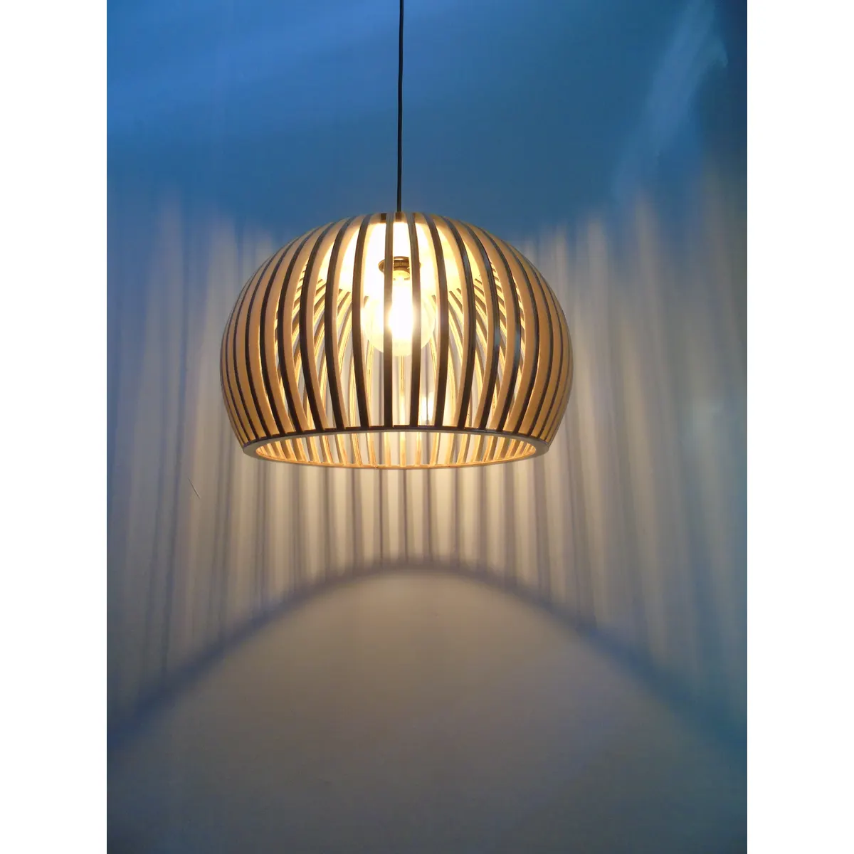Đèn Thả Gỗ Bán Cầu Sọc Dọc Phòng Ăn Đèn Thả Gỗ Bán Cầu Sọc Dọc Phòng Ăn — đèn thả trần Việt Nam | LongDenViet