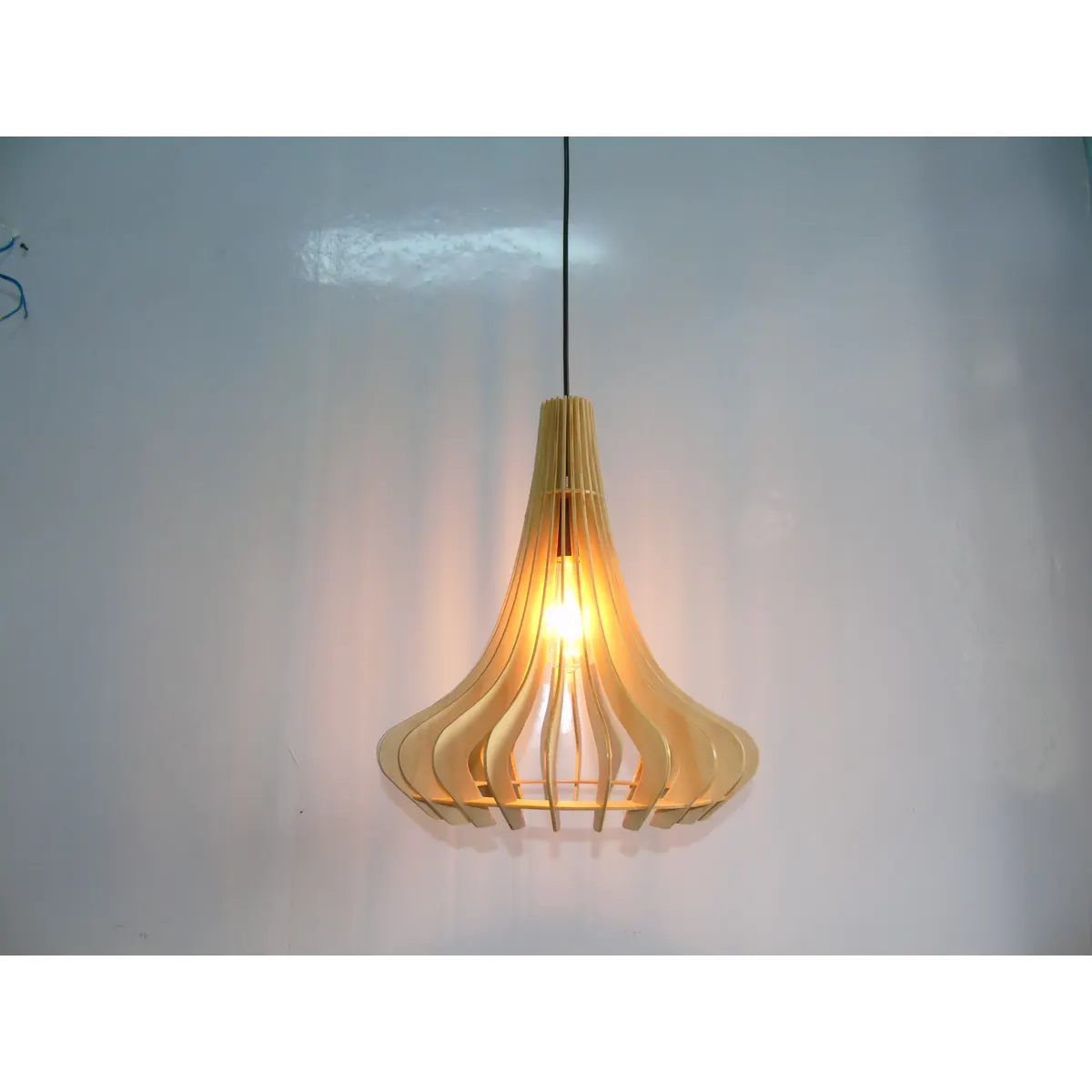 Đèn Thả Gỗ Loe Váy Tulip Quán Cà Phê Đèn Thả Gỗ Loe Váy Tulip Quán Cà Phê — đèn thả trần Việt Nam | LongDenViet