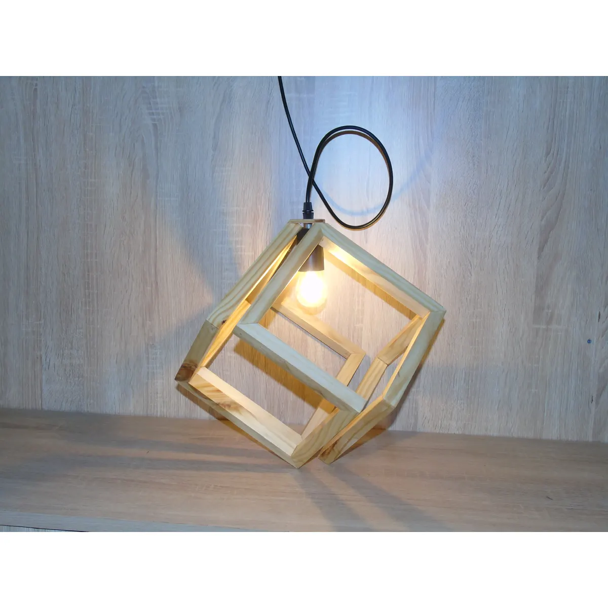 Đèn Thả Gỗ Hộp Vuông Nghiêng Hiện Đại Đèn Thả Gỗ Hộp Vuông Nghiêng Hiện Đại — đèn thả trần Việt Nam | LongDenViet