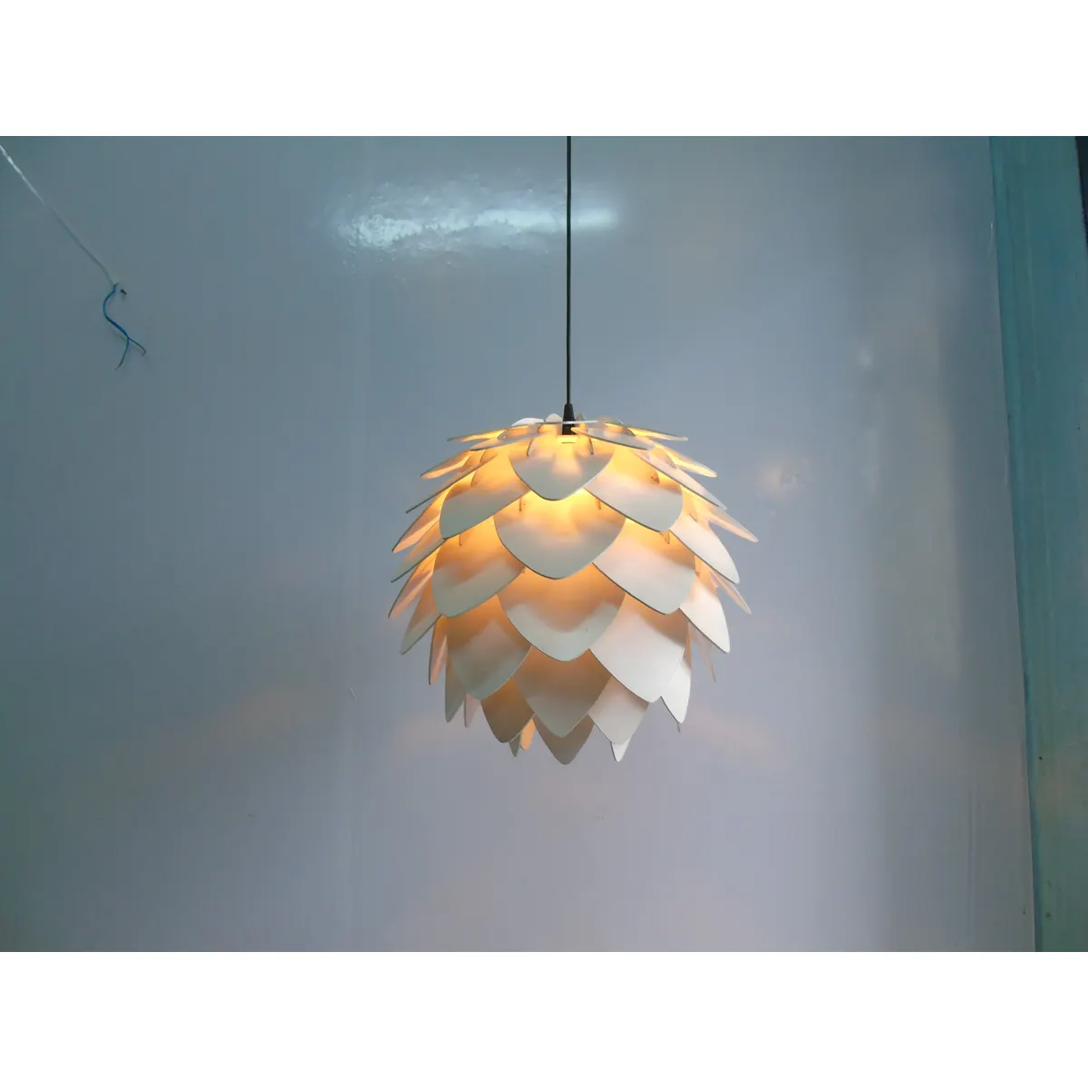 Đèn Thả Gỗ Cánh Hoa Pine Cone Màu Trắng Đèn Thả Gỗ Cánh Hoa Pine Cone Màu Trắng — đèn thả trần Việt Nam | LongDenViet