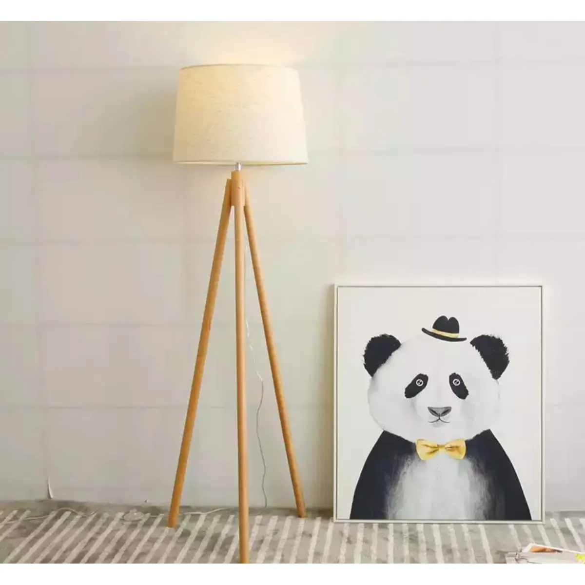 Đèn Cây 3 Chân Gỗ Chụp Vải Phòng Khách Đèn Cây 3 Chân Gỗ Chụp Vải Phòng Khách — đèn lồng gỗ Việt Nam | LongDenViet