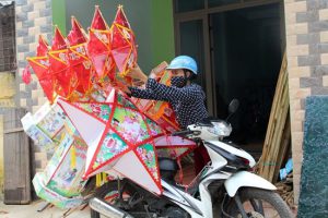 Lồng Đèn Giấy Kiếng